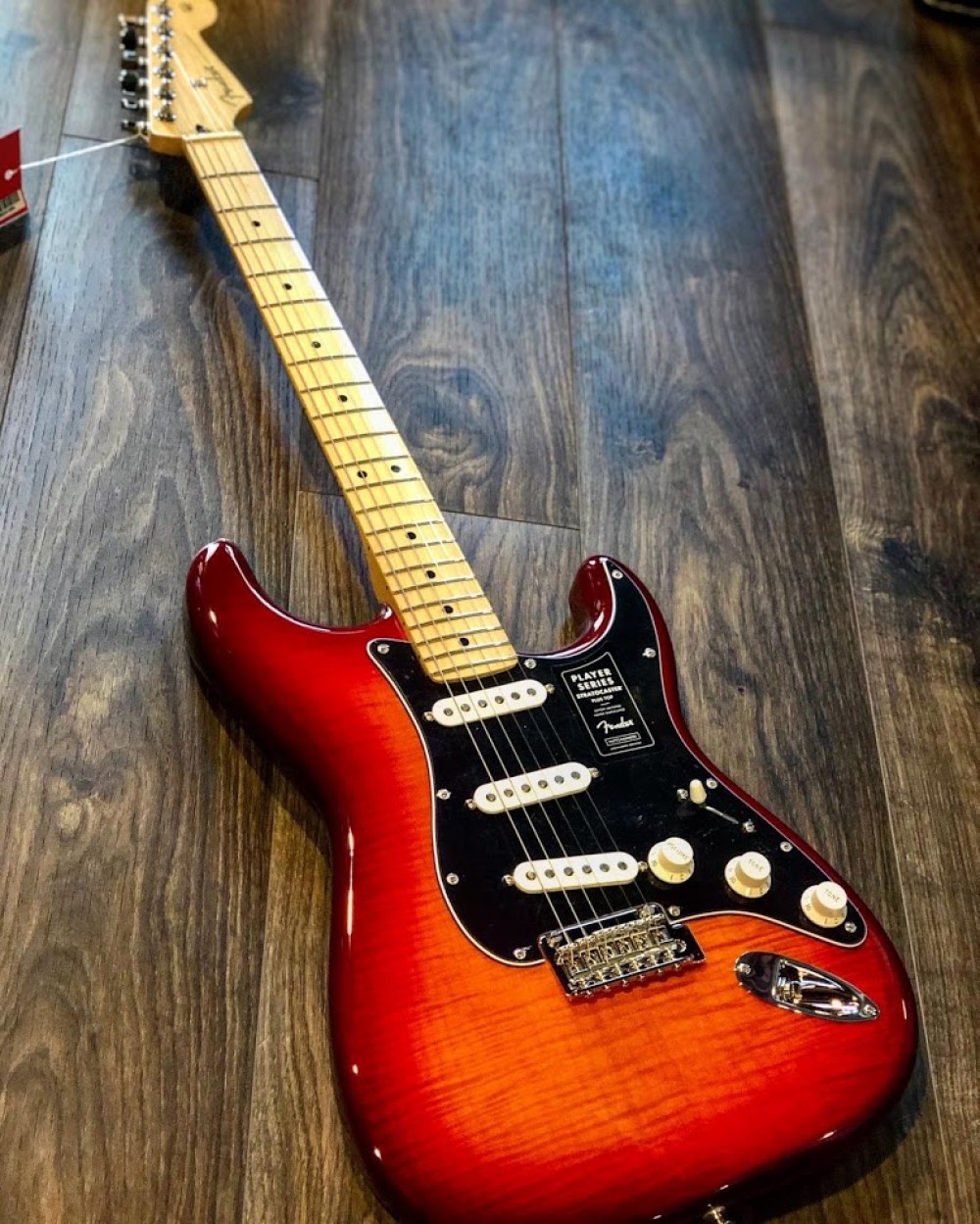 Fender Player Series Stratocaster Plus Top MN - Aged Cherry Burst